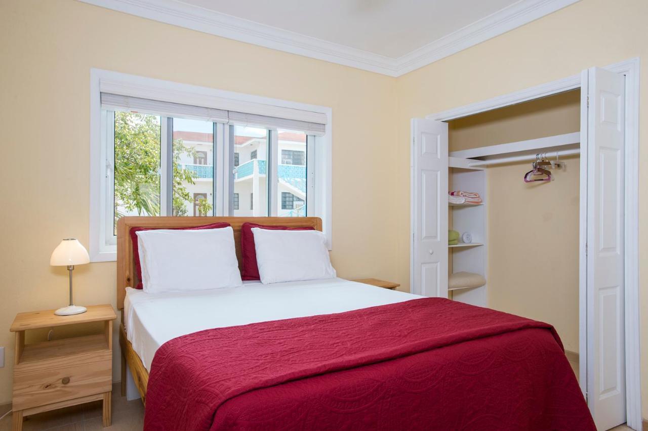 Sir Charles Guest House Palmetto Point Bagian luar foto