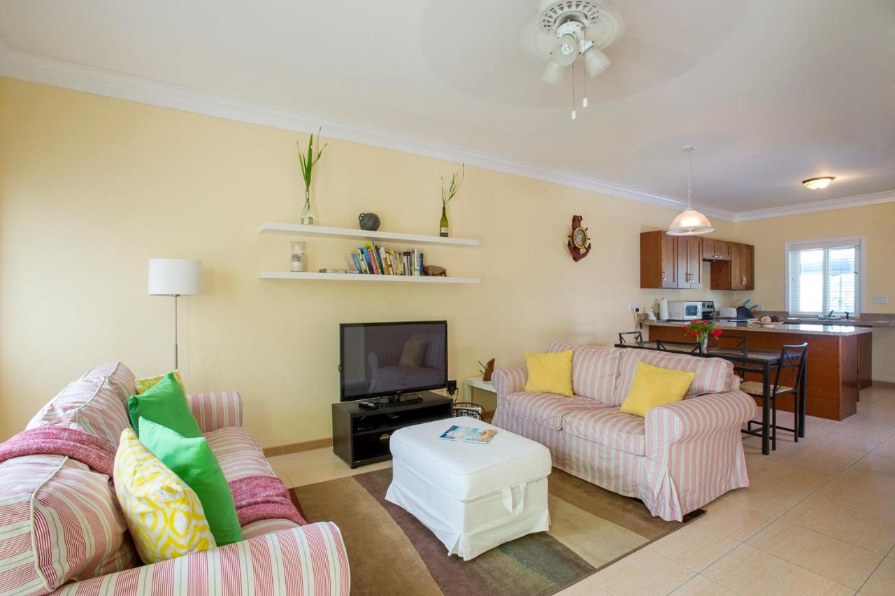 Sir Charles Guest House Palmetto Point Bagian luar foto