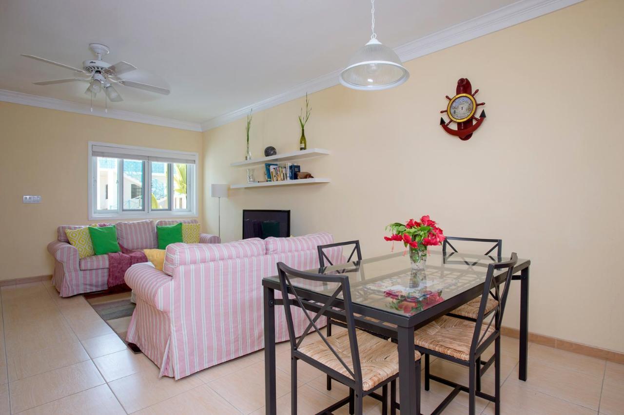 Sir Charles Guest House Palmetto Point Bagian luar foto