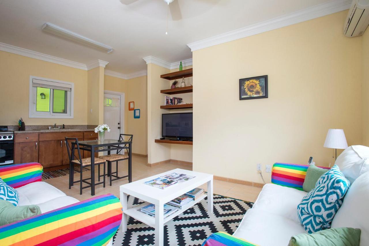Sir Charles Guest House Palmetto Point Bagian luar foto