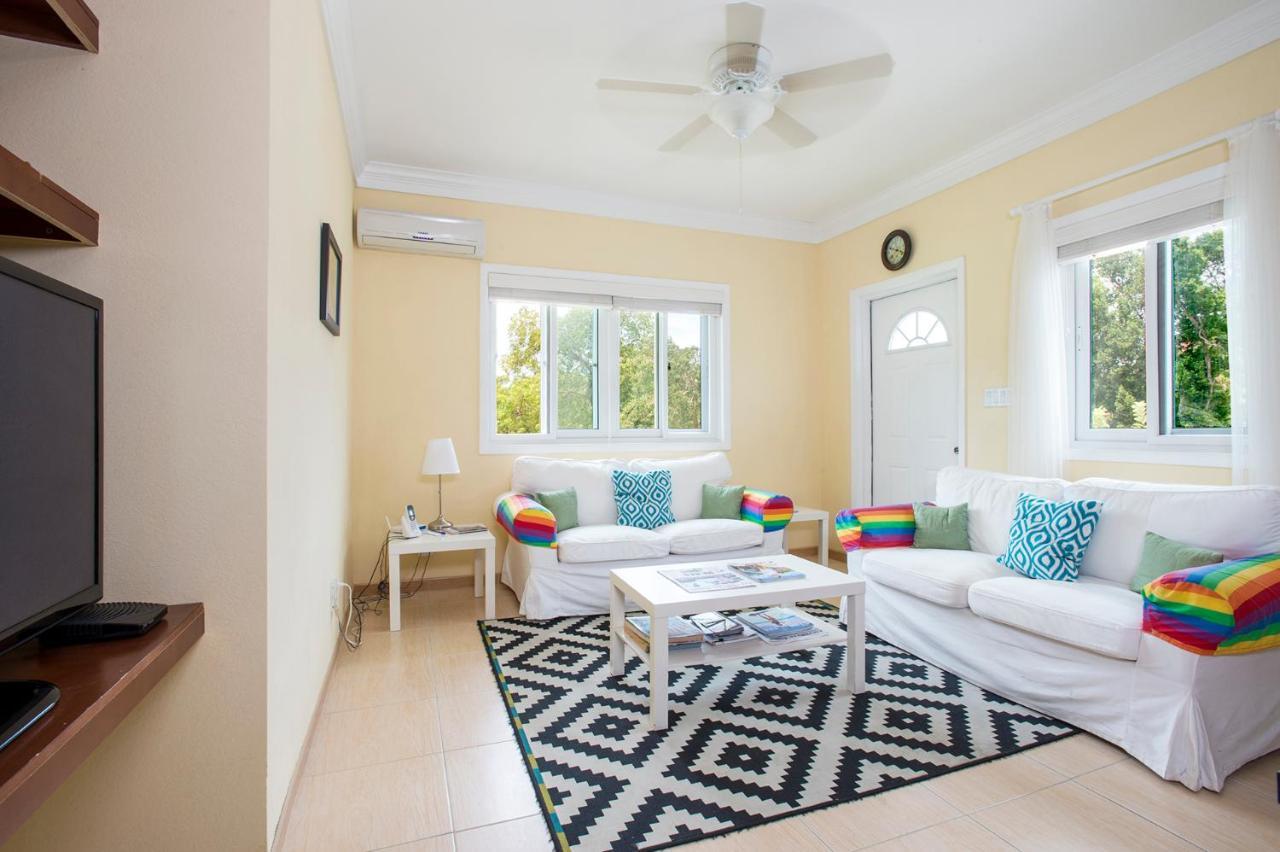 Sir Charles Guest House Palmetto Point Bagian luar foto